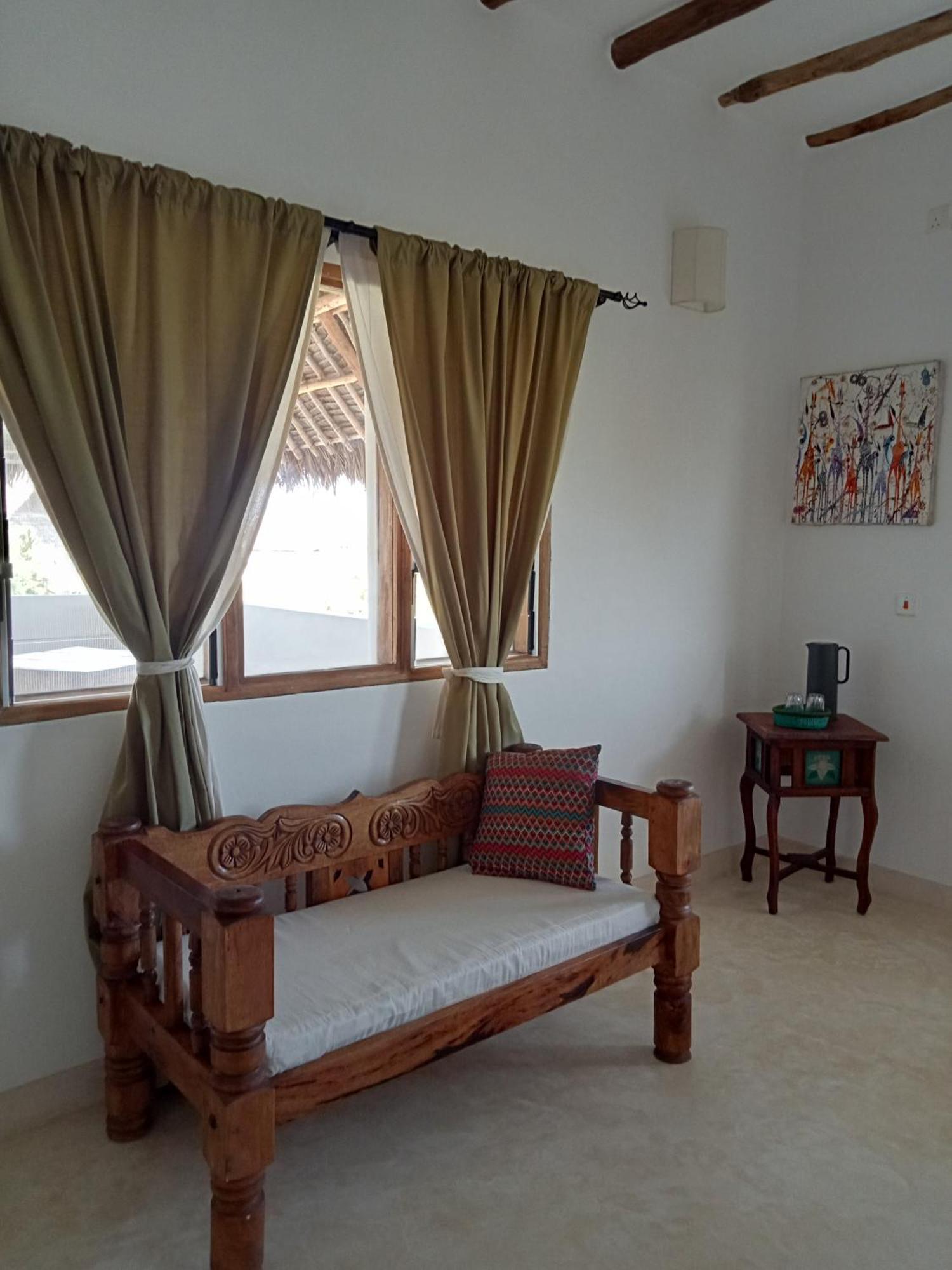Shira House Bed & Breakfast Watamu Exterior photo