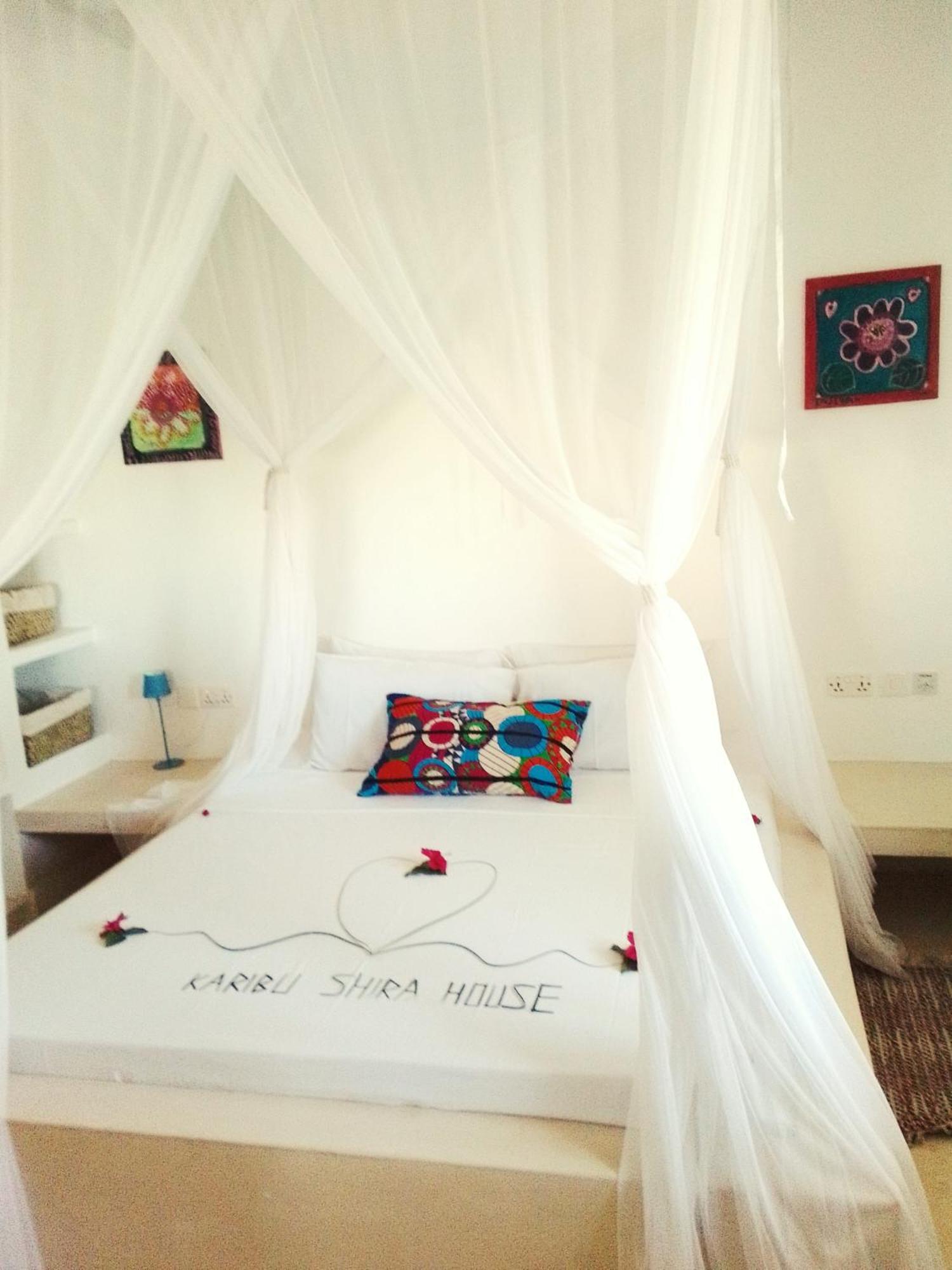 Shira House Bed & Breakfast Watamu Exterior photo