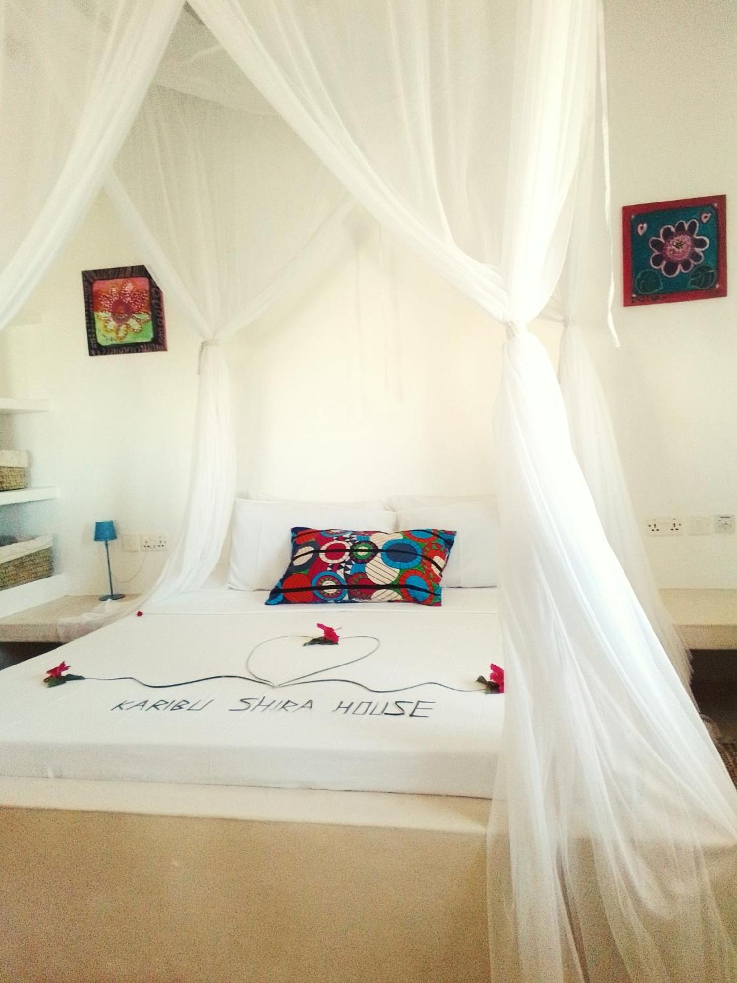 Shira House Bed & Breakfast Watamu Exterior photo