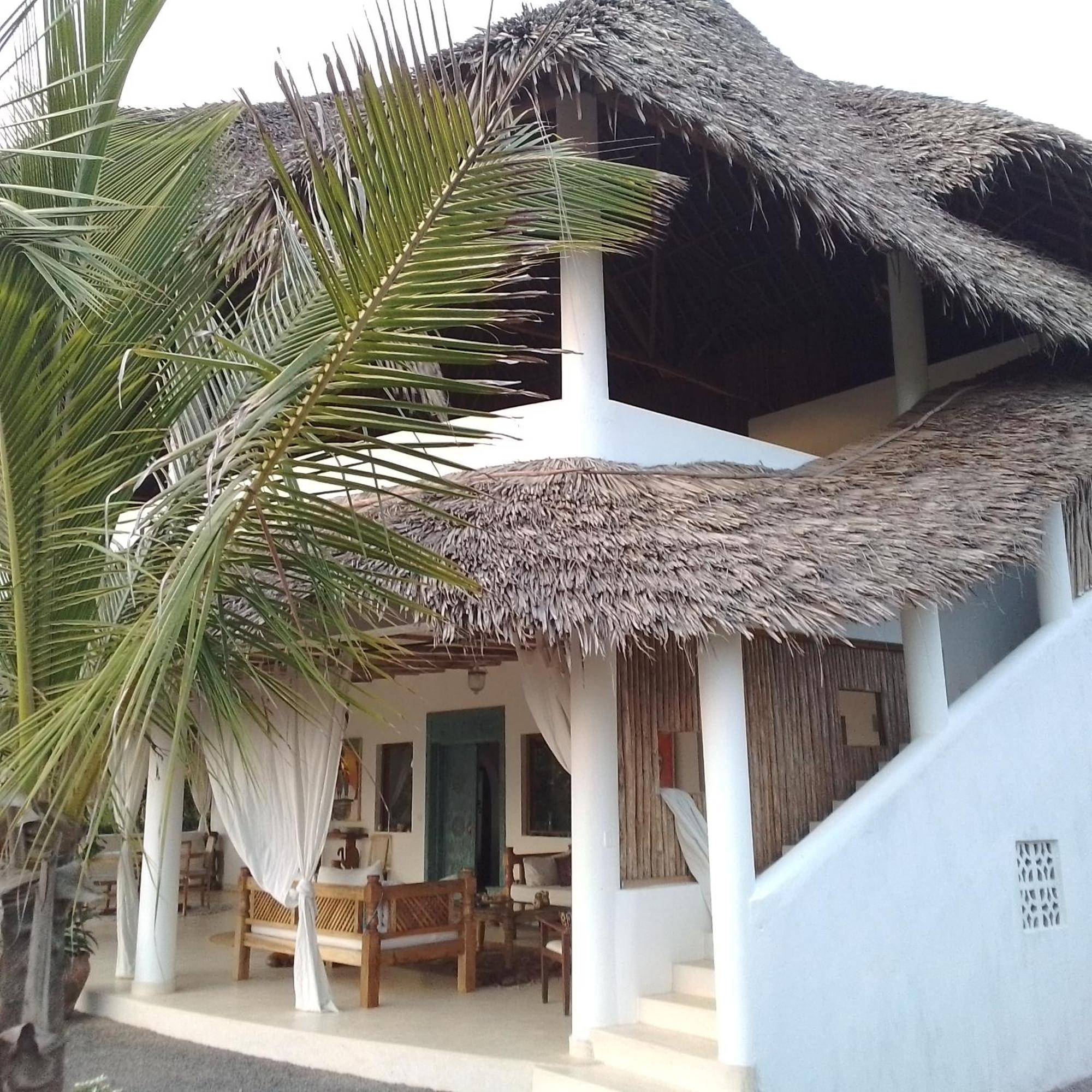 Shira House Bed & Breakfast Watamu Exterior photo